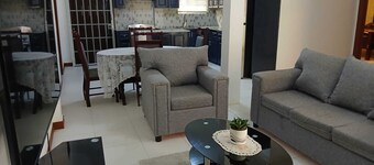 Quiet and spacious 2-bedroom apartment with AC, WiFi in exciting Turkeyen