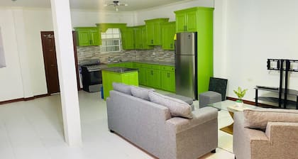 Spacious 2-bedroom apartment with AC, WiFi in brilliant Turkeyen