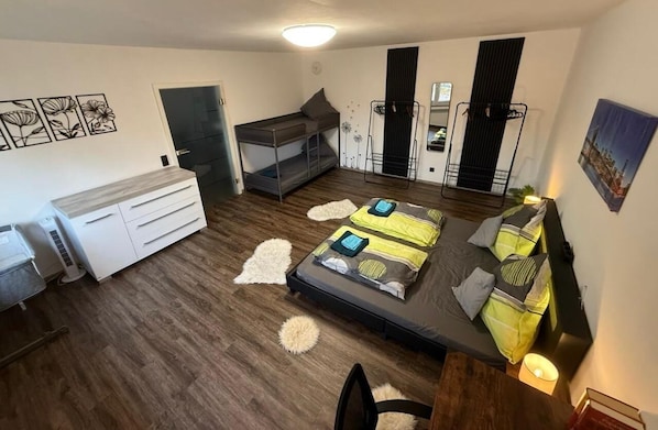 1 chambre, accès au Wi-Fi (inclus), literie fournie