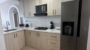 Microwave, oven, stovetop, coffee/tea maker