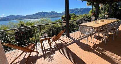 Raggio di Sole Villa with pool and lakeview