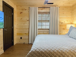 3 chambres, fer et planche à repasser, Wi-Fi, draps fournis