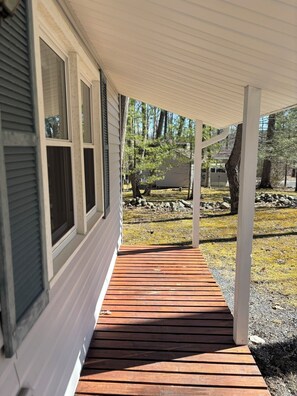 Exterior detail - Heister Valley House (Richfield)
