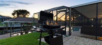 Florida 3BR Waterfront Home w/Views-Patio-BBQ-Pool
