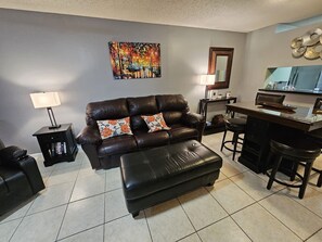 Téléviseur connecté, foyer, livres