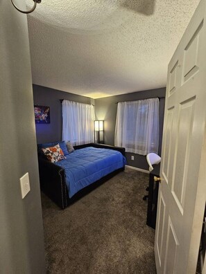 2 bedrooms, desk, travel cot, free WiFi