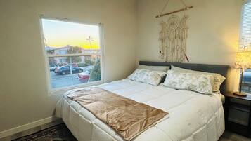 2 bedrooms, iron/ironing board, WiFi, bed sheets