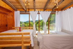 Interior - Holiday home with hot tub and sun terrace (Grižane)