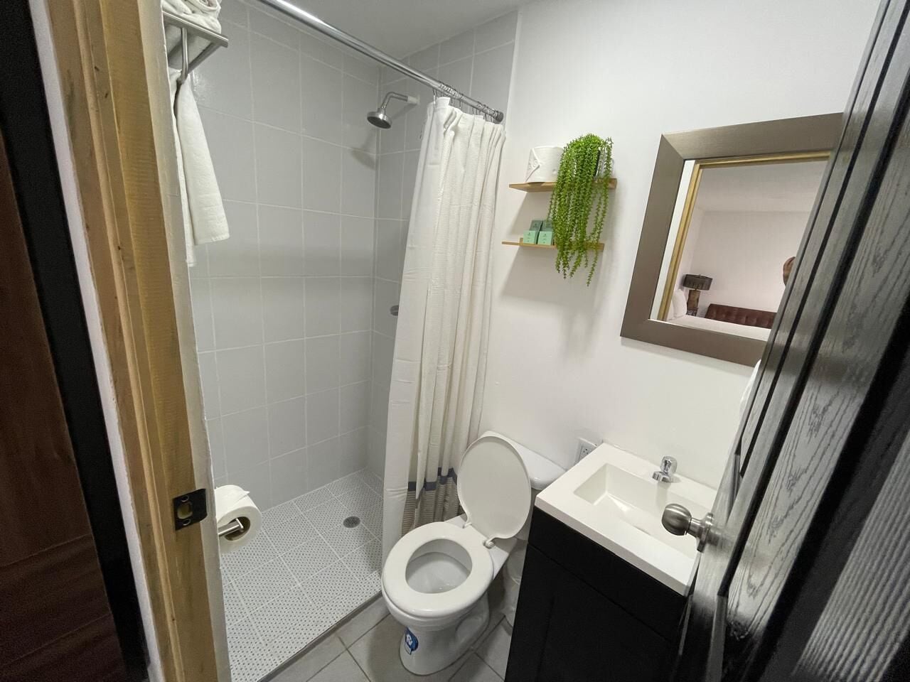 Comfort Quadruple Room | Bathroom