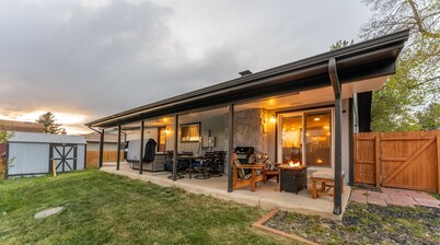 Stylish retreat w/ hot tub in the Front Range town of Westminster, Colorado