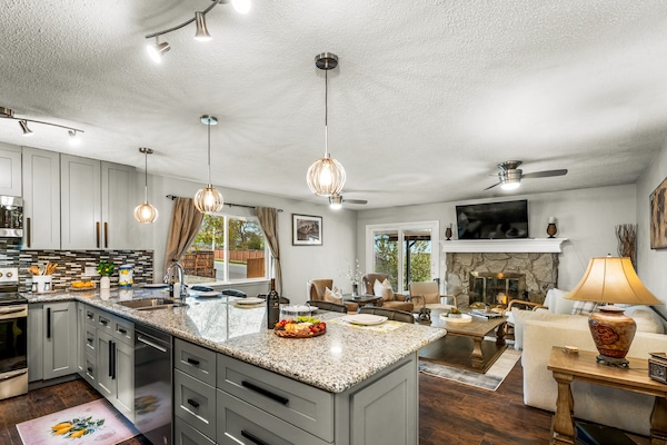 Mikrobølgeovn, kokeplater og oppvaskmaskin