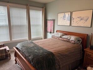 2 habitaciones, tabla de planchar con plancha y wifi gratis 