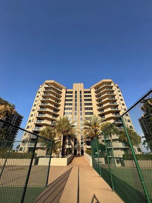 Exterior - Beautiful 2 Master Bedroom Condo on the beach in Marco Island. (Marco Island)