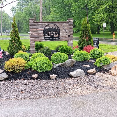 3-bedroom cabin on Lake Erie, second floor balcony and great views of Lale Erie.