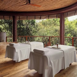 Couples treatment room(s), sauna, steam room, aromatherapy