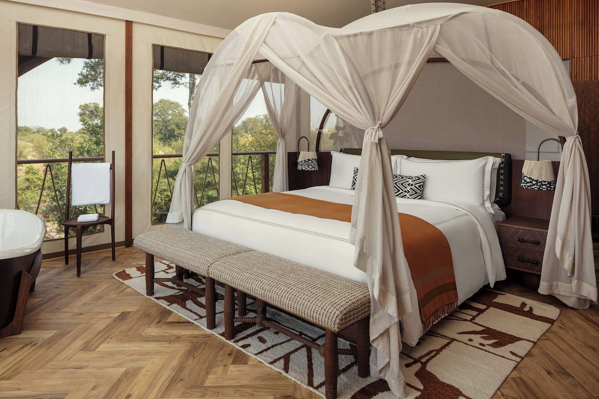 Presidential Room, 1 Double Bed (View) | Premium bedding, free minibar, in-room safe, individually decorated