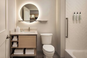 Hair dryer, towels, soap, shampoo - TownePlace Suites by Marriott Chilliwack (Chilliwack)