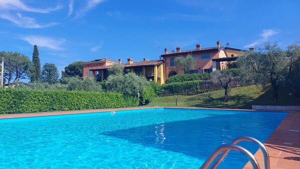 Pool - Garda View by Bookinggardalake (San Felice del Benaco)