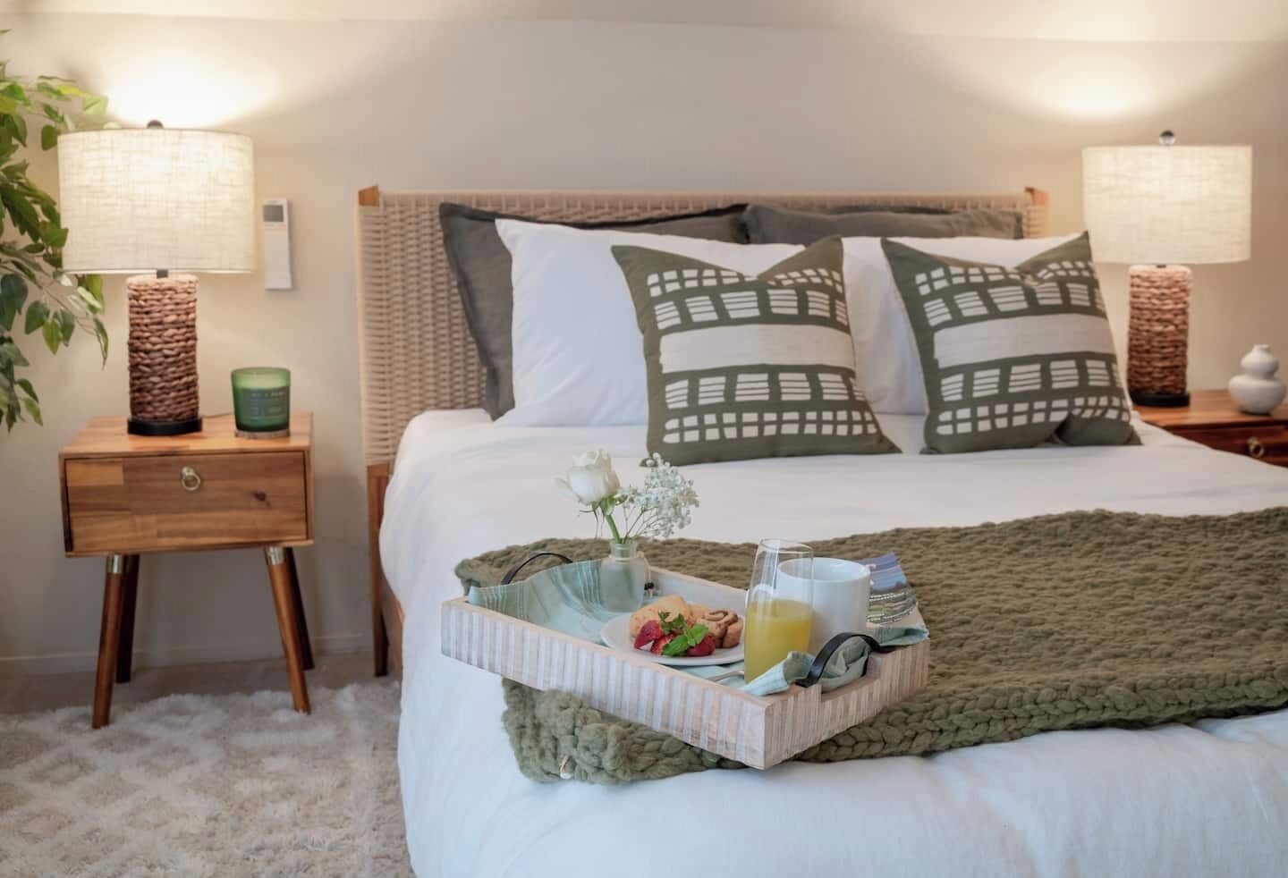 4 bedrooms, desk, iron/ironing board, travel cot