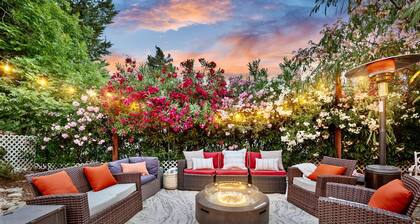 Hot Tub · Sauna · Fire Pit. Yard| 33mi to Yosemite