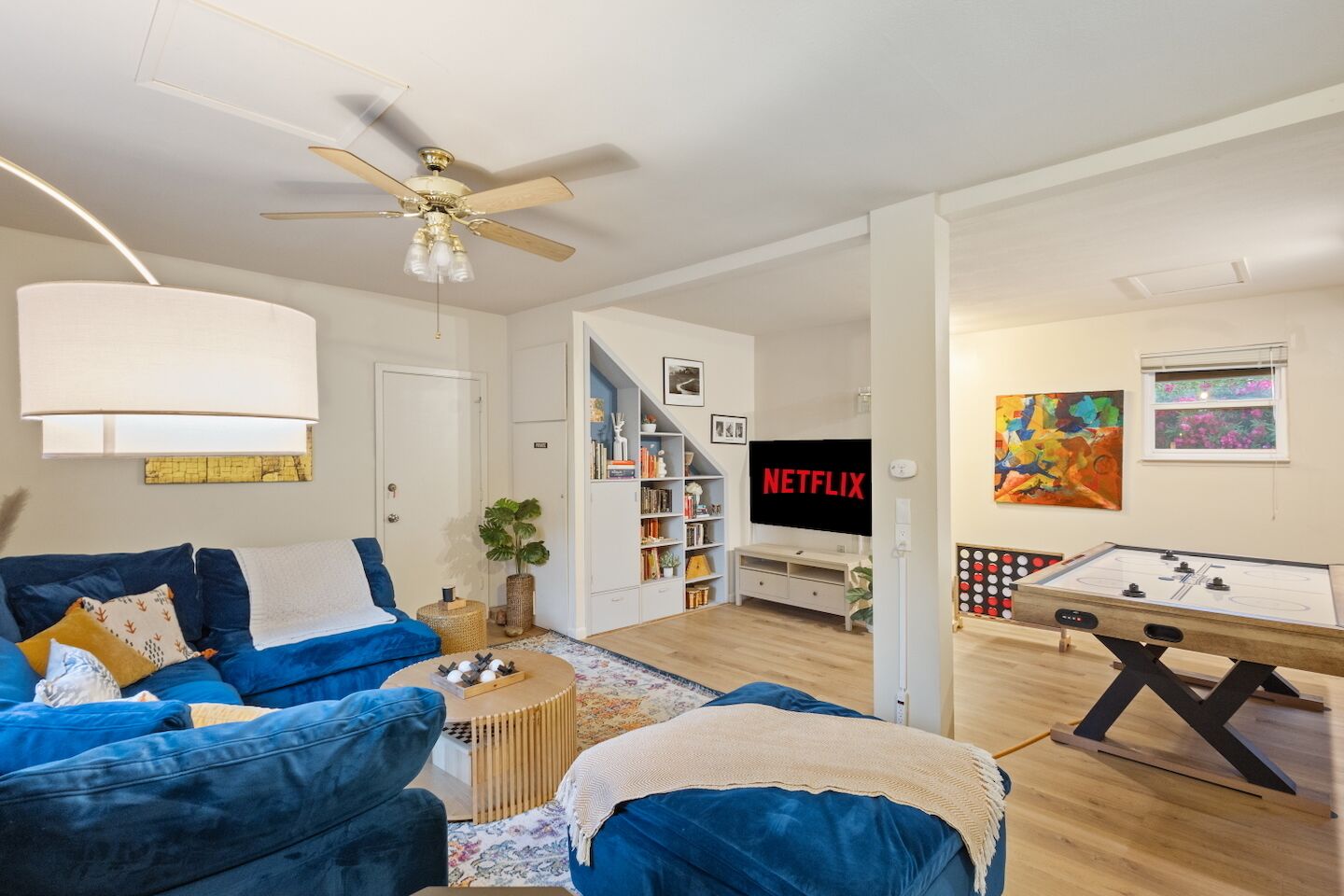 Smart TV, fireplace, DVD player, offices