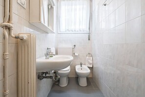 Uklassifisert bilde, 4 av 45, knapp