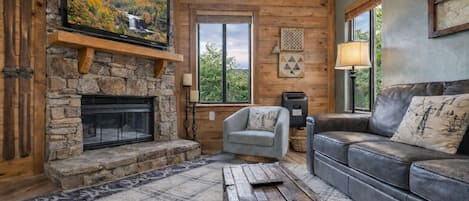 Smart TV, fireplace