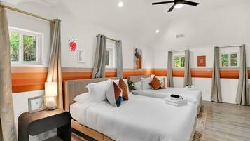 4 bedrooms, iron/ironing board, WiFi, bed sheets