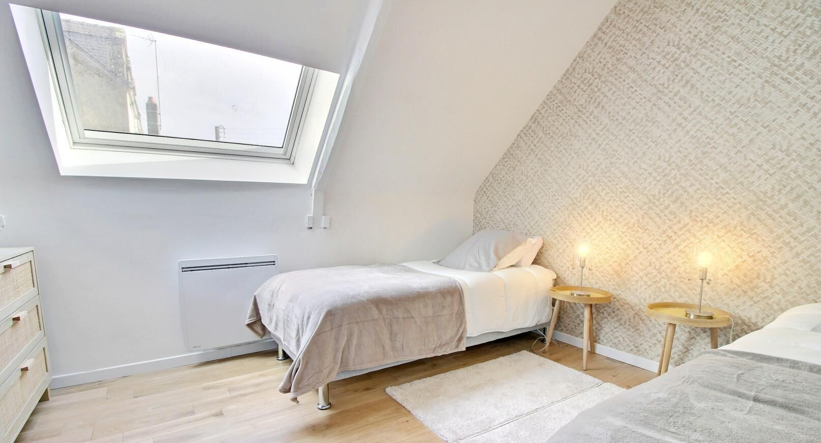 2 chambres, fer et planche à repasser, Wi-Fi gratuit, draps fournis