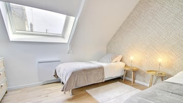 2 chambres, fer et planche à repasser, Wi-Fi gratuit, draps fournis