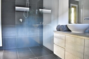 Haartrockner, Handtücher