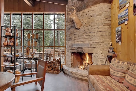 Lobby. Kit Carson Lodge