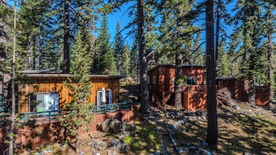 Kit Carson Lodge