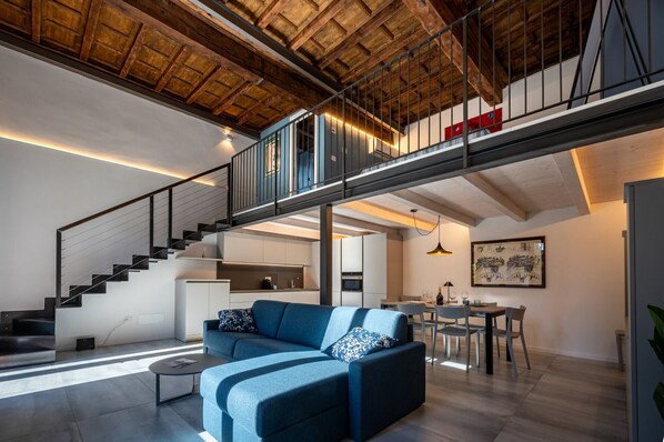 Living area - NEW 2024 - ANCIENT GRAVEDONA - where Lake Como classic style meets modern design (Gravedona)