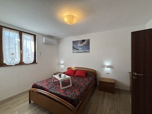 1 camera, Wi-Fi, lenzuola