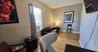 Nice big apt near Whole Foods, Brown University