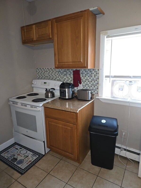 Fridge, microwave