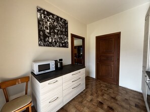 Fridge, microwave, oven, dishwasher