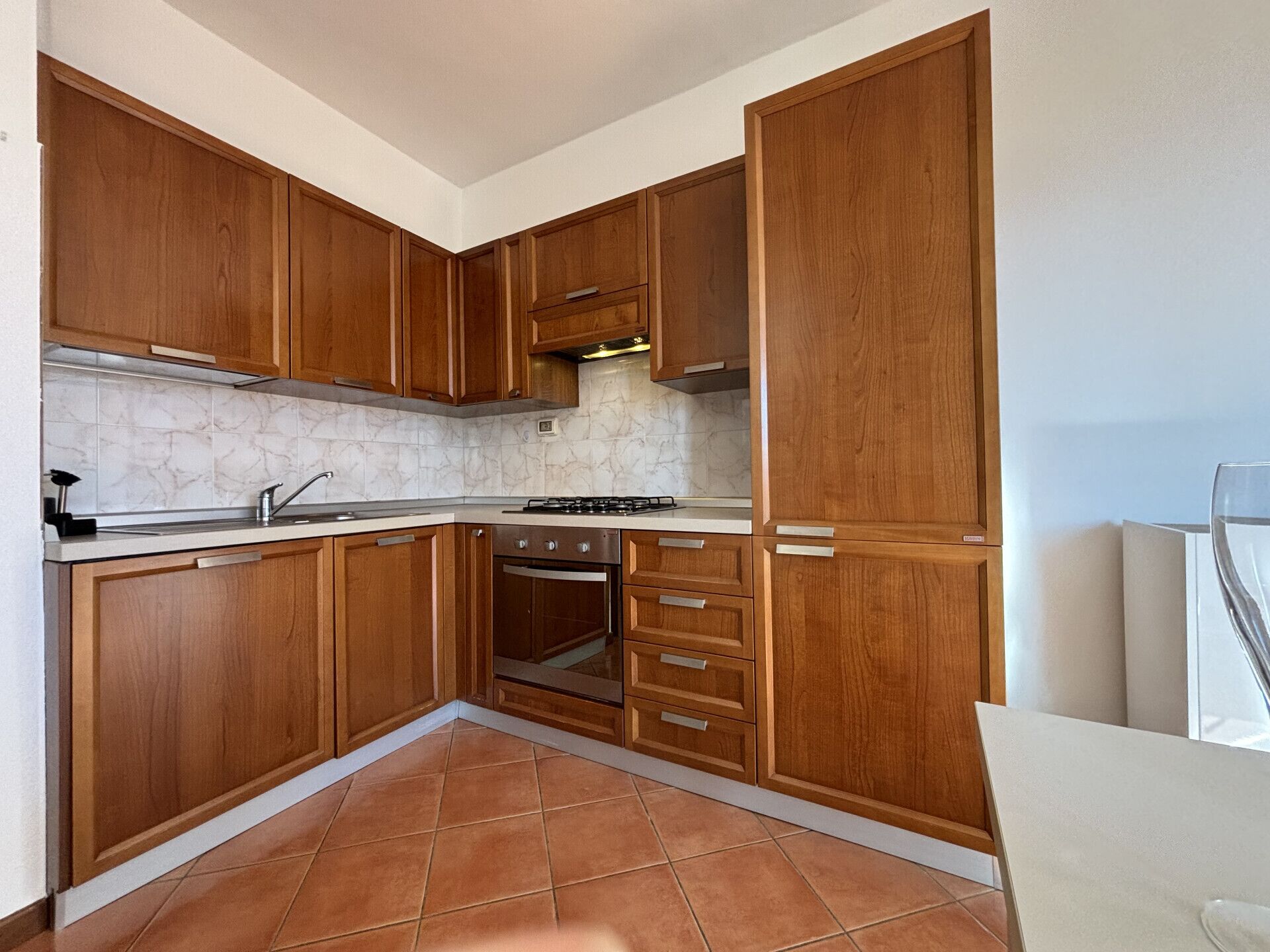 Kühlschrank, Ofen, Herdplatte, Geschirrspüler