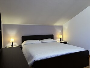 1 bedroom, iron/ironing board, travel crib, WiFi