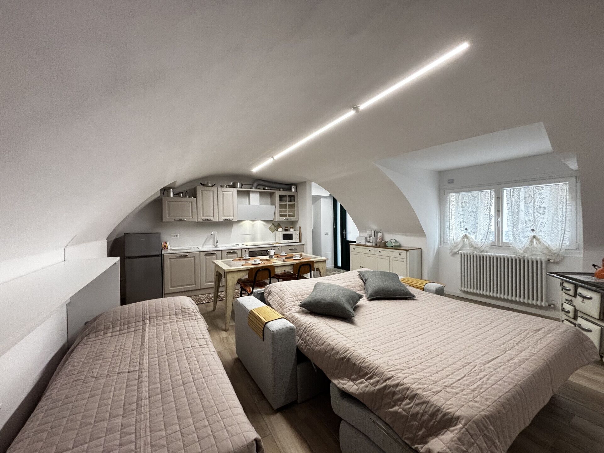 Strygejern/strygebræt, Wi-Fi, sengetøj