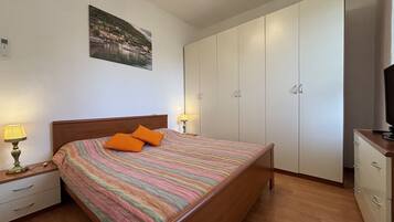 1 camera, Wi-Fi, lenzuola