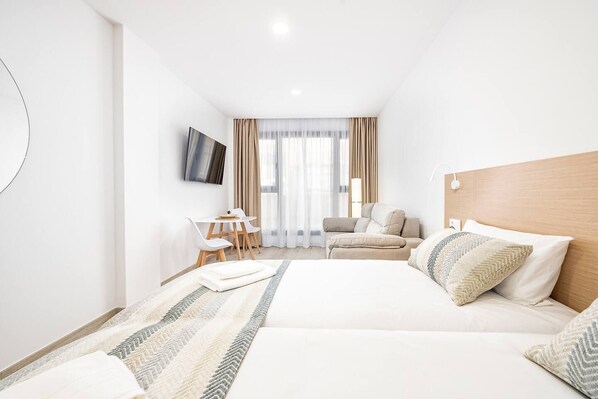 Iron/ironing board, travel cot, WiFi, bed sheets