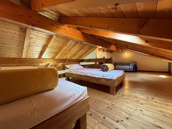 3 bedrooms, WiFi, bed sheets