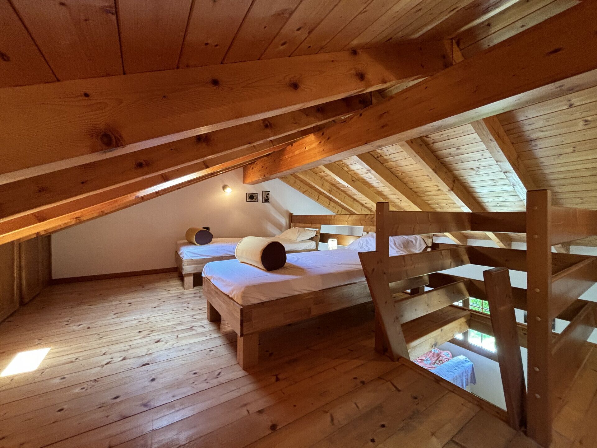 3 chambres, fer et planche à repasser, Wi-Fi, draps fournis