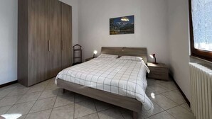 2 chambres, lit parapluie, Wi-Fi, draps fournis