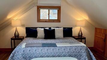 3 bedrooms, desk, iron/ironing board, free WiFi