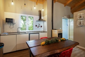 Kjøleskap og brødrister