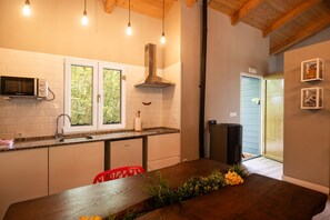 Réfrigérateur, grille-pain