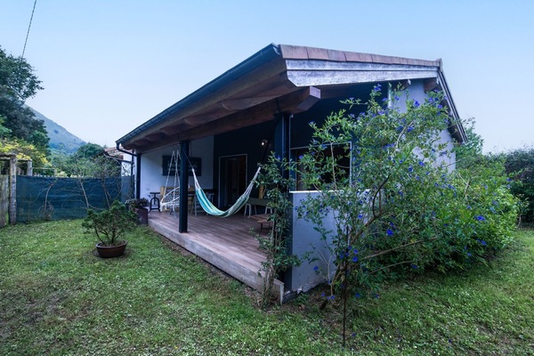 Property building,Garden,Balcony/Terrace,Garden view